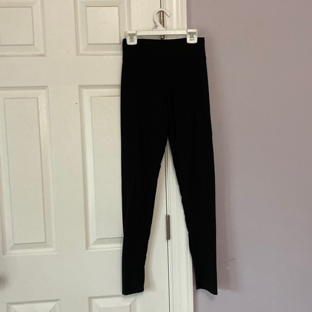 Black leggings